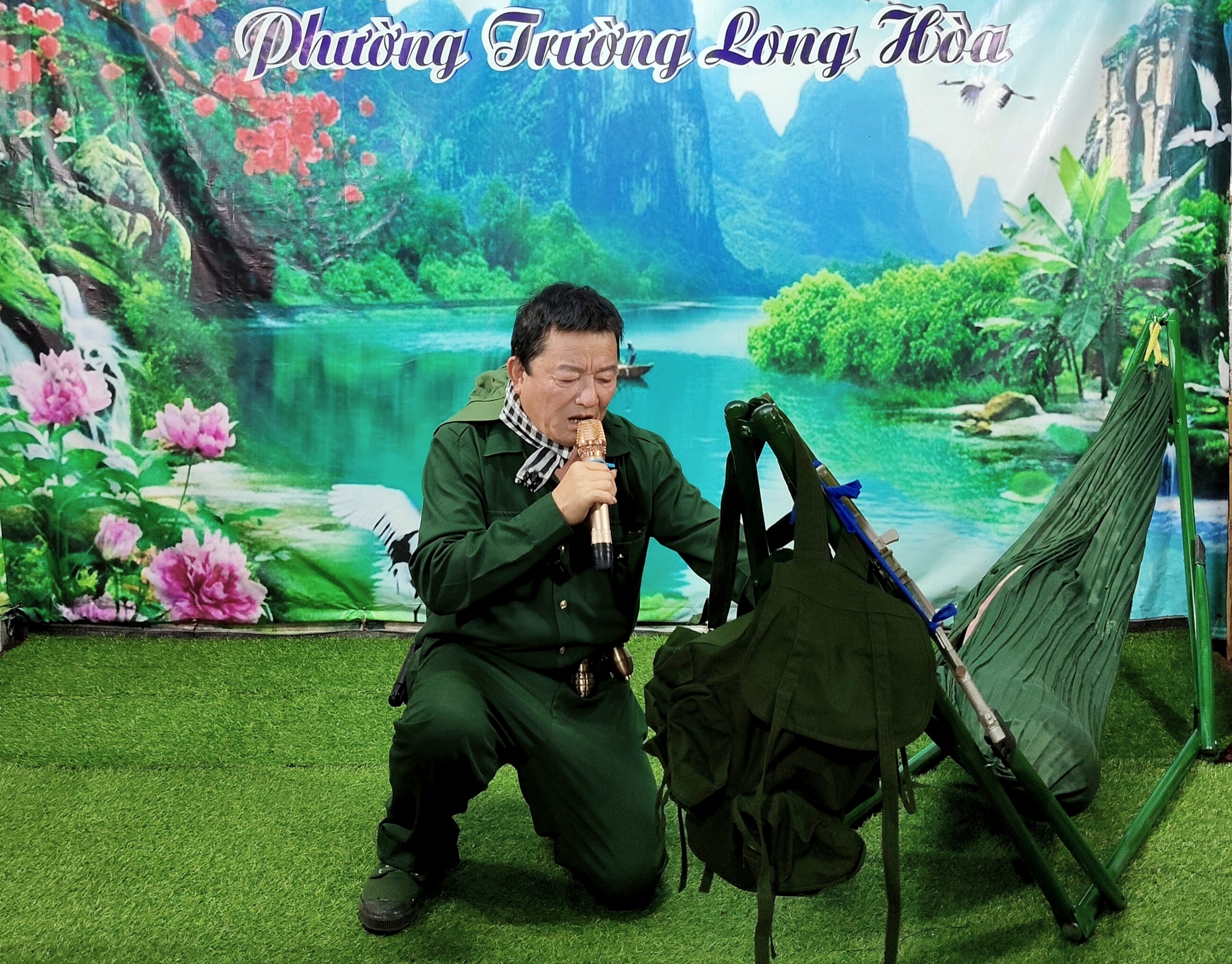 Trường Long Hòa: Họp mặt kỷ niệm Ngày Sân khấu Việt Nam 