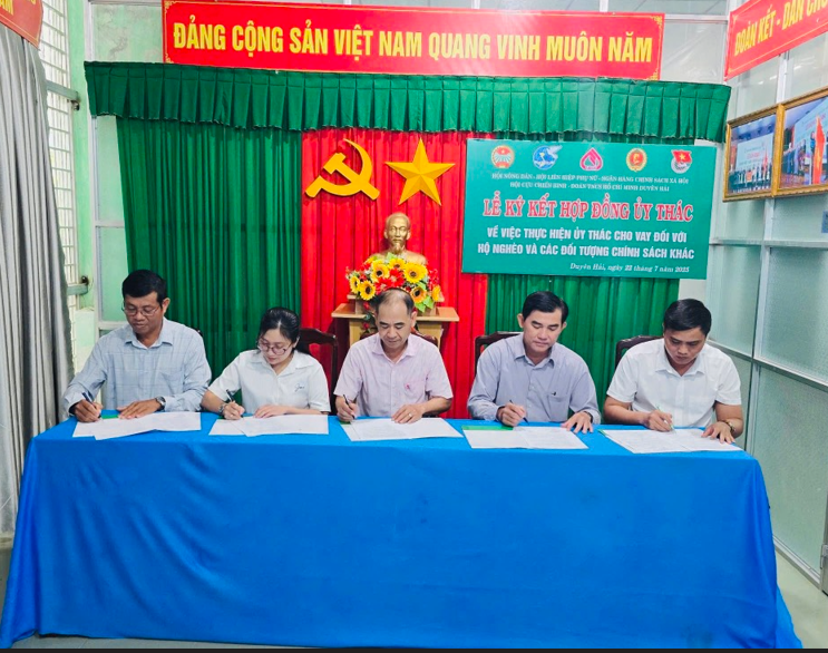 Lễ ký kết hợp đồng ủy thác 