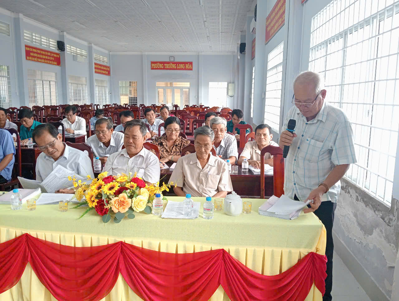 Trường Long Hòa lây ý kiến đóng góp dự thảo văn kiện Đại hội Đại biểu phường Trường Long Hòa lần thứ I, nhiệm kỳ 2025 – 2030; Văn kiện Đại hội Đại biểu tỉnh Vĩnh Long, nhiệm kỳ 2025 – 2030 và Văn kiện Đại hội Đại biểu toàn quốc lần thứ XIV của Đảng”.