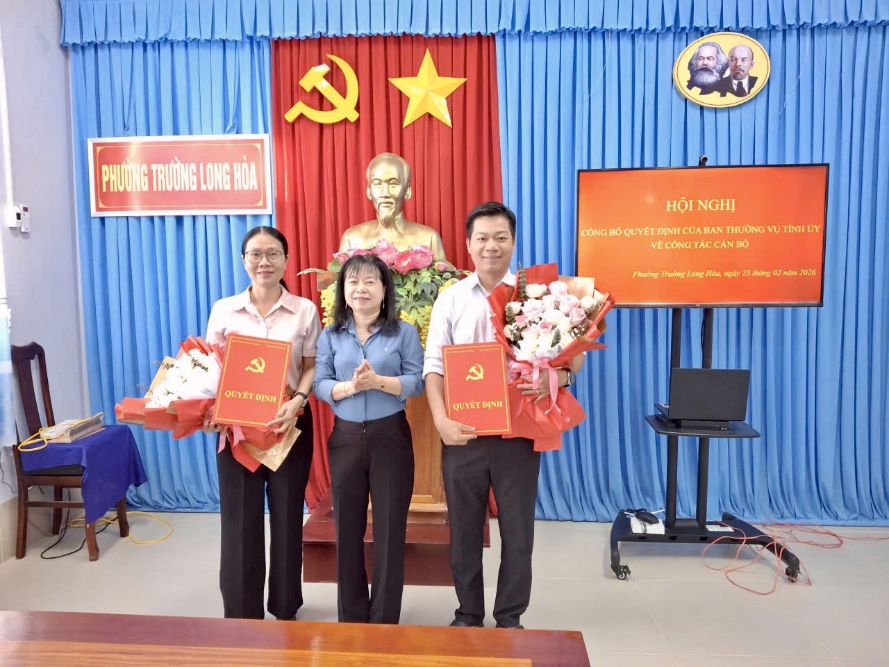 Lễ công bố và trao quyết định của Ban thường vụ tỉnh ủy về công tác cán bộ