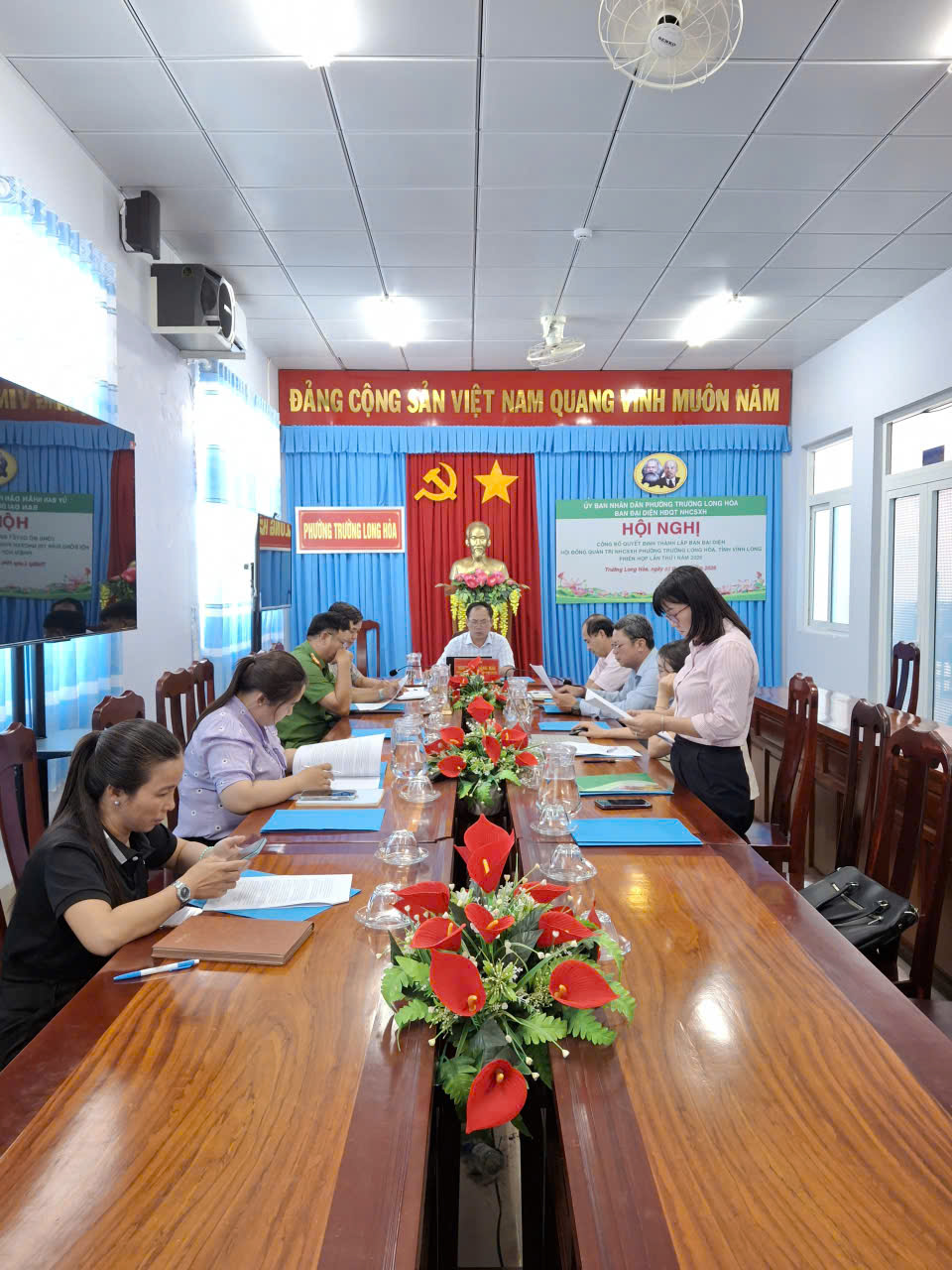 Lễ công bố quyết định thành lập ban đại diện Hội đồng quản trị Ngân hàng Chính sách xã hội phường Trường Long Hòa
